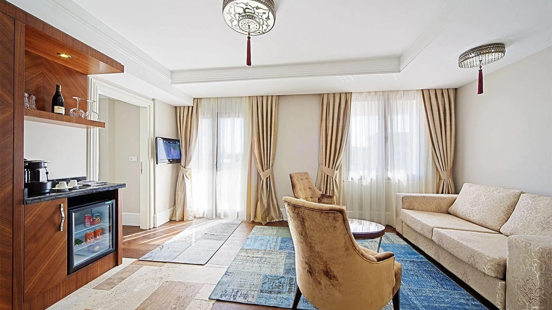 Отель Azade Suites Стамбул